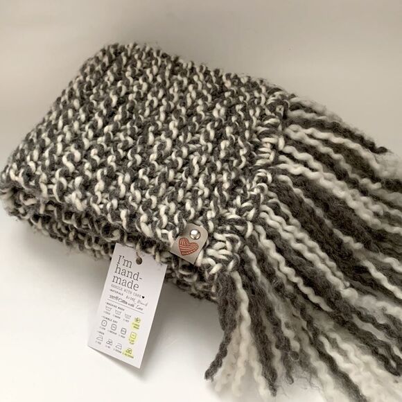🧶Wool Blend Scarf Unisex Grey and White - Picture 8 of 8